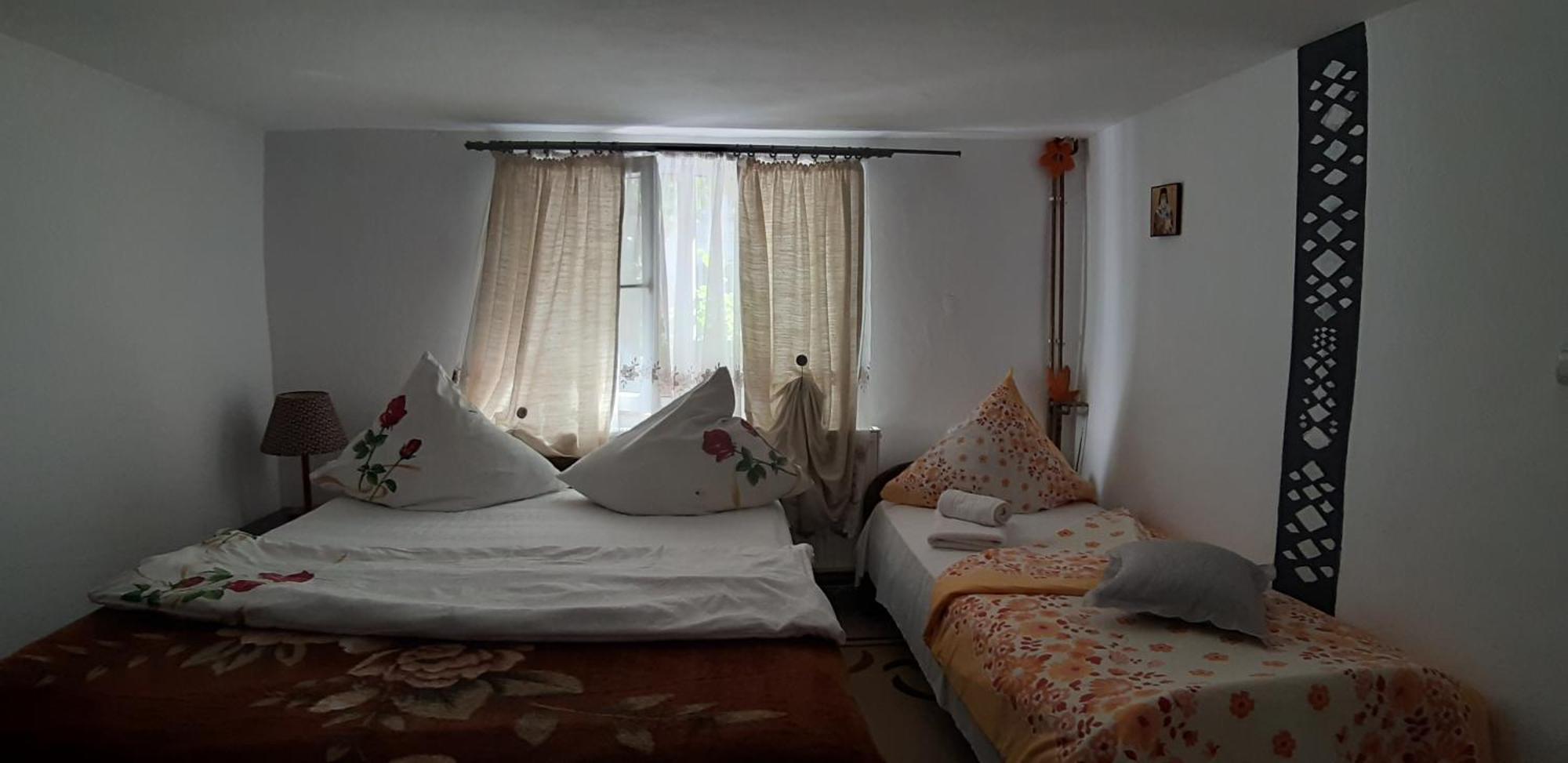 Pensiunea Casa Godja Văleni Kamer foto