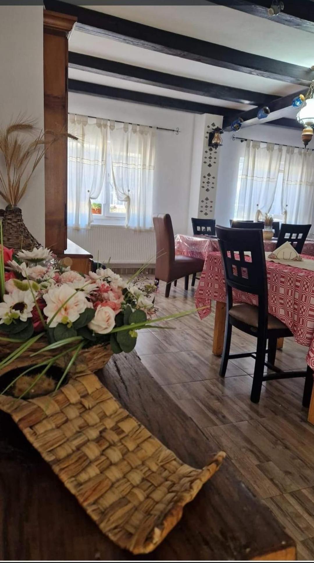 Pensiunea Casa Godja Văleni Buitenkant foto